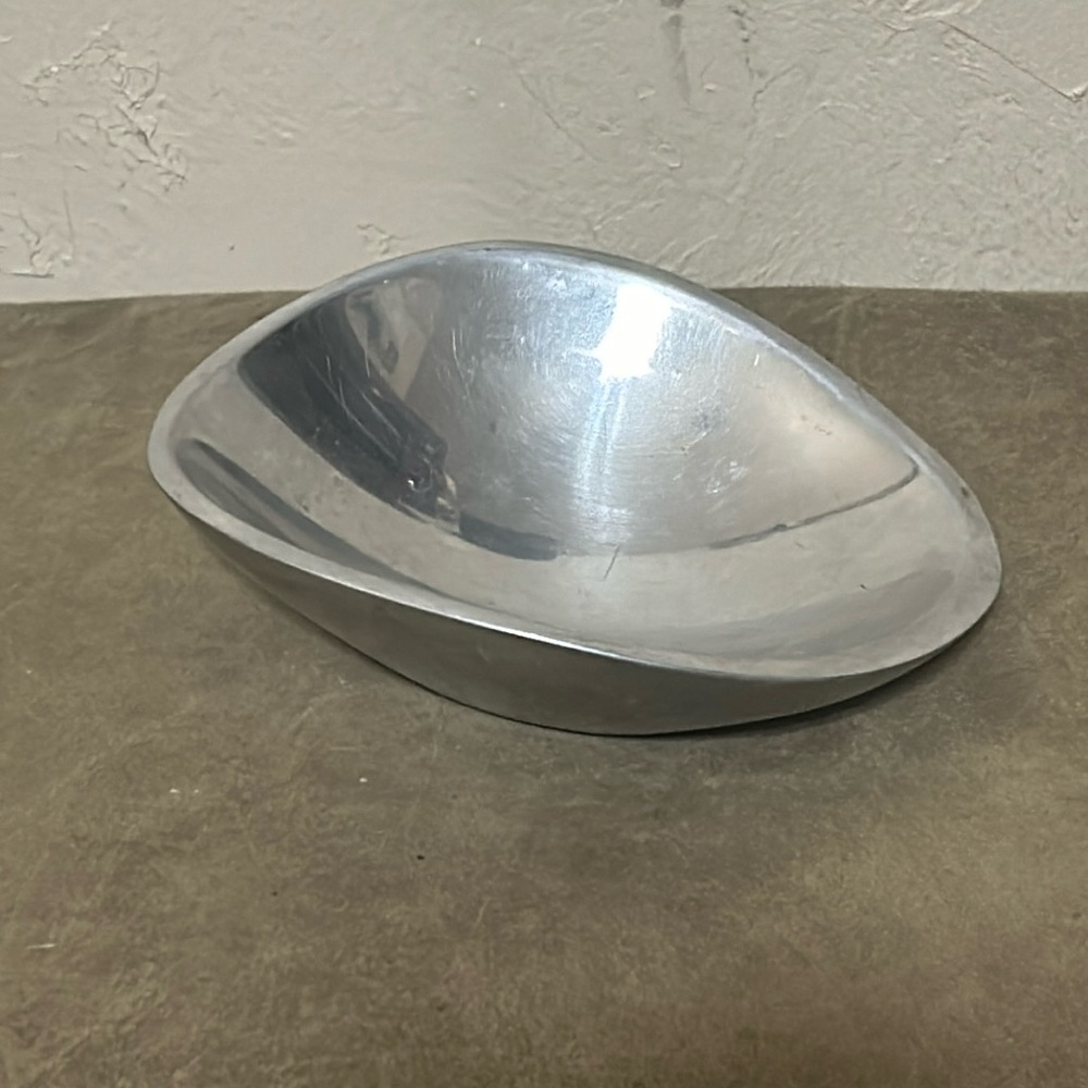 Nambe 579 bowl